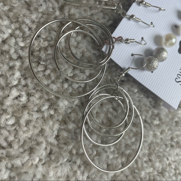 Silver earring bundle - Picture 3 of 7